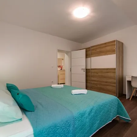 Apartament Antique Center *