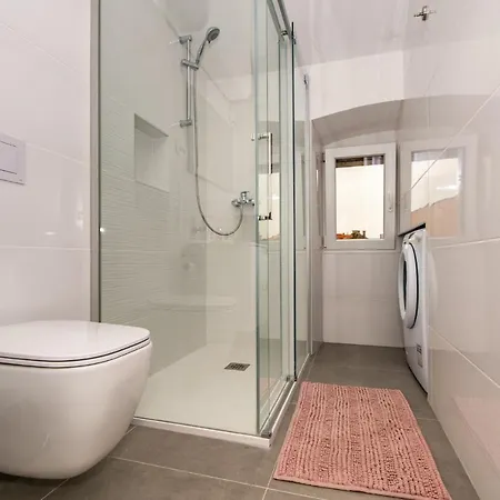 Апартаменты Antique Center *