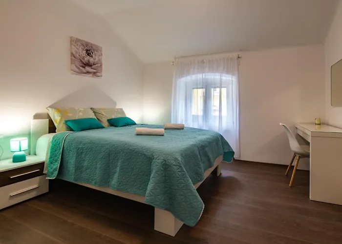 Antique Center * 풀라