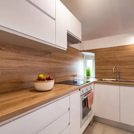 Antique Center Póla